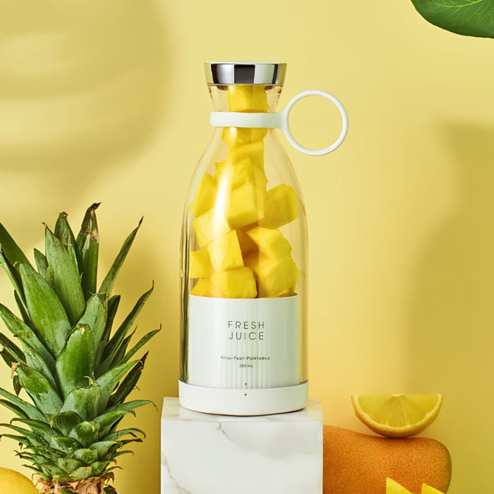 Fresh Juice bærbar blender 350ml i hvid – smart blender til juice og shakes.