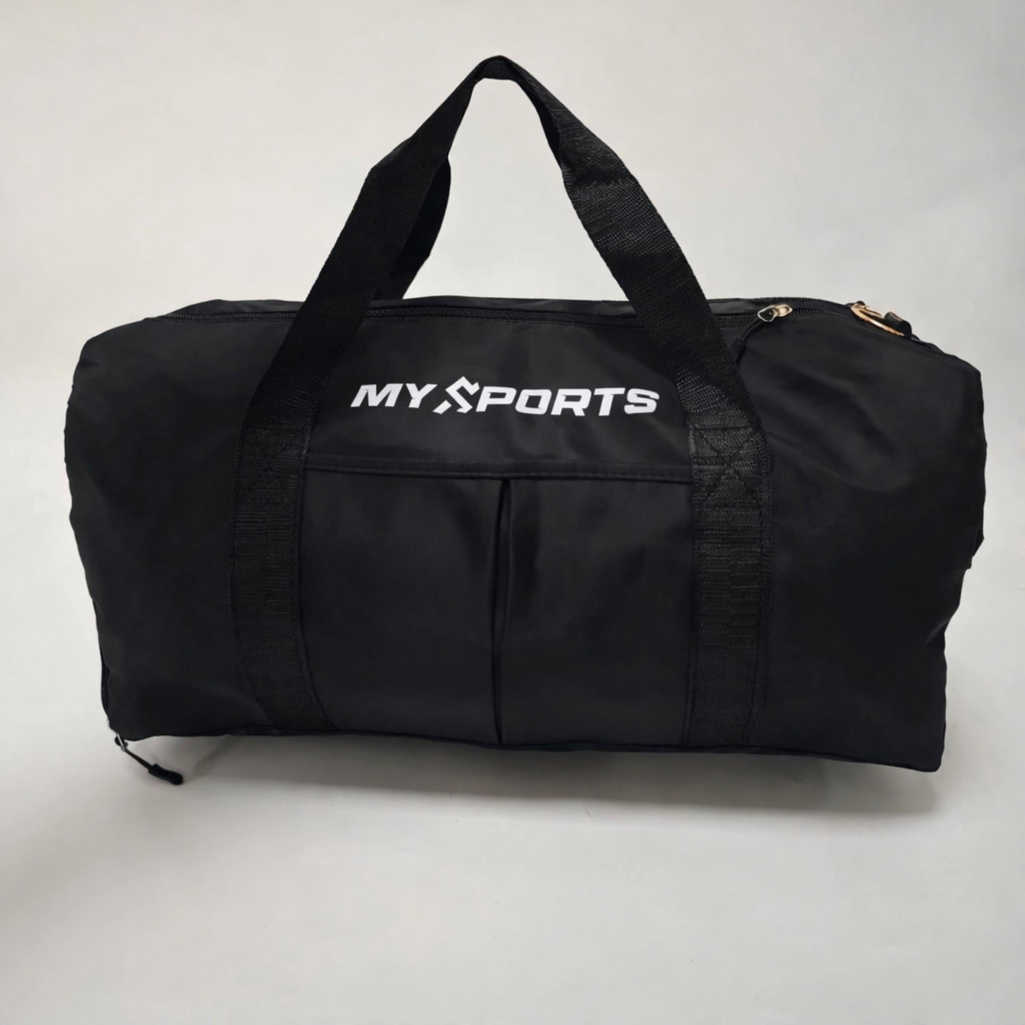 MySports træningstaske i sort med logo – frontvisning